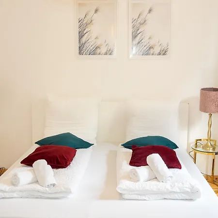 Fabelhafte Apartments Zum Wohlfuehlen Mit Junik Apartments Duisburg Zimmer foto